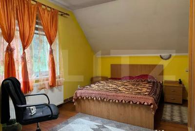 Casă cu 7 camere cu Teren 963 Mp în Purcăreni - 2