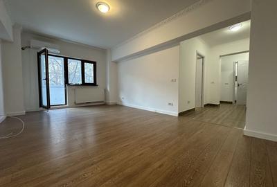 COLENTINA - Teiul Doamnei | 3 Camere Nemobilat | Boiler - 1