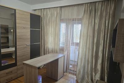 Inchiriez apartament 3 camere zona gara Constan?a. - 9