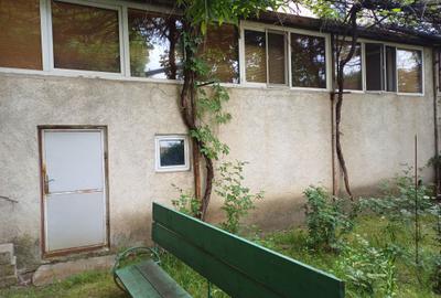 Apartament cu 4 camere decomandat în Est - 1