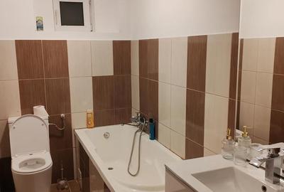 Apartament cu 2 camere decomandat în Energia