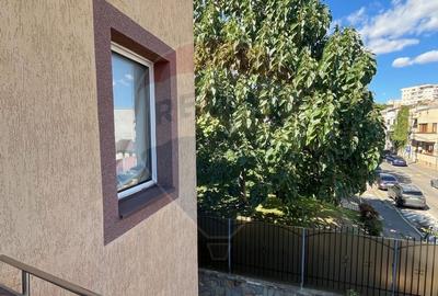 Inchiriere casa - vila cu 6 camere,  zona Cosbuc - 14