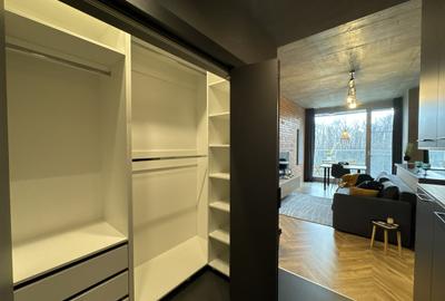 Garsonieră decomandată în Central - 2