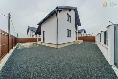 Casă cu 7 camere cu Teren 600 Mp în Sânleani - 10