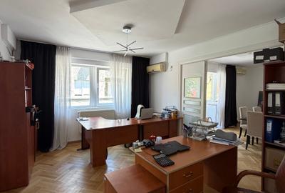 Apartament cu 4 camere decomandat în Calea Călărașilor - 5