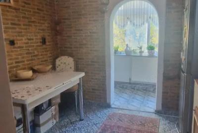 Apartament cu 3 camere decomandat în Central - 2