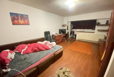 Garsonieră decomandată, mobilată în Trafic Greu - 2