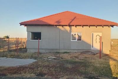 Casă cu 4 camere în Becicherecu Mic - 1