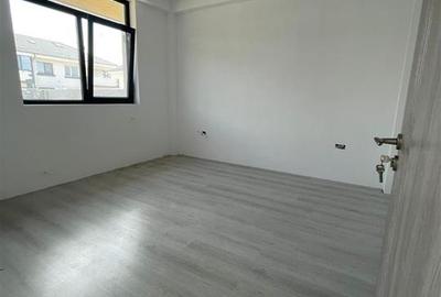 Casă individuală cu 3 camere cu Canalizare în Central - 3