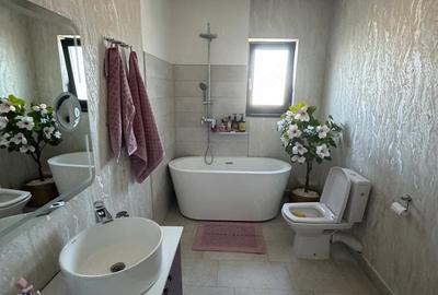 Casă cu Teren 400 Mp în Dascălu - 2