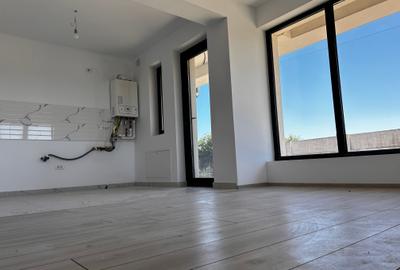 Casă cu 4 camere cu Teren 225 Mp în Periș