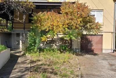 Casă cu 4 camere cu Teren 1000 Mp în Central