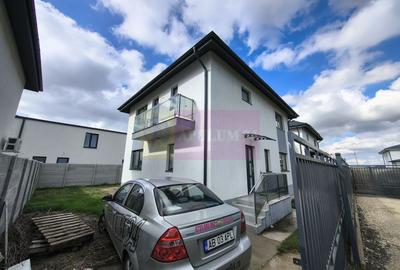 Casă individuală cu 4 camere cu Canalizare în Est - 33