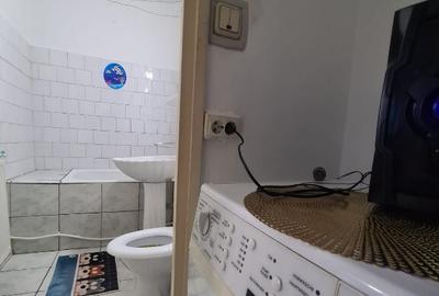 Persoana fizica inchiriez apartament 2 camere str. 22 Decembrie - 13