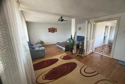 Casă cu 7 camere cu Teren 280 Mp în Periferie - 19