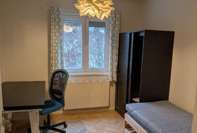 Apartament cu 3 camere decomandat în Torontalului
