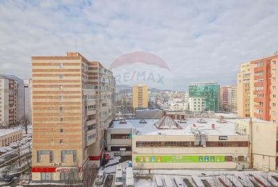 Apartament cu 2 camere semidecomandat în Florilor - 1