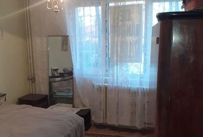 Apartament cu 4 camere decomandat în Central - 2