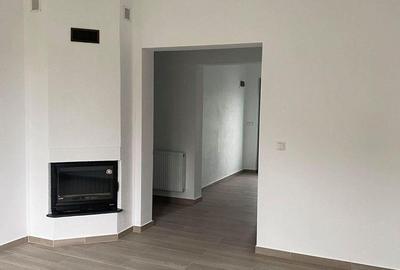 Casă cu 4 camere cu Teren 200 Mp în Păulești - 17