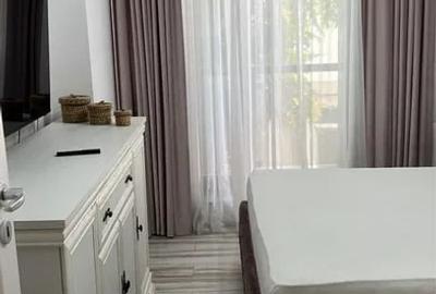 Apartament 2 camere, semidecomandat, 53 mp, centrala, ac, metrou, Jiului