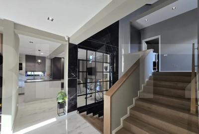 Casă cu 7 camere cu Teren 1000 Mp în Făget - 2