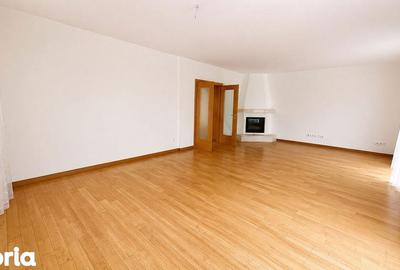 Casă cu 5 camere cu Teren 250 Mp în Ștefan cel Mare