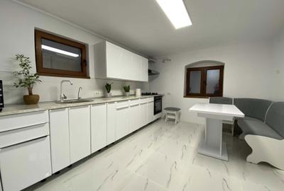 Apartament cu 2 camere decomandat în Central - 2