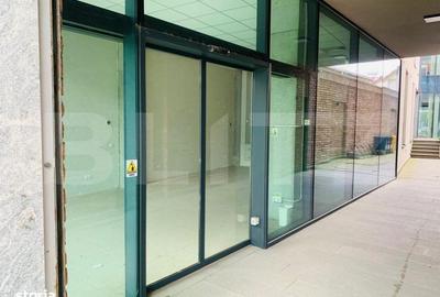 Spațiu comercial, de 67 mp, în Ultracentral - 17