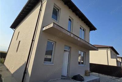 Casă cu Teren 290 Mp în Central