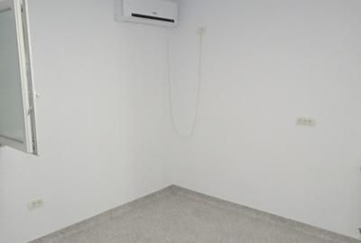 Inchiriez 3 cabinete medicale in Deva, zona Dacia, etaj 1, - 35