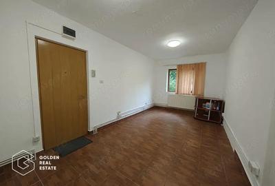 Spatiu cu utilitati multiple, situat in Micalaca