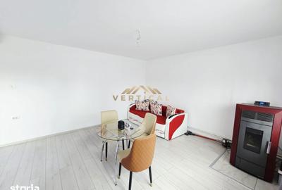 Casă cu 6 camere cu Teren 208 Mp în Vărăști - 9