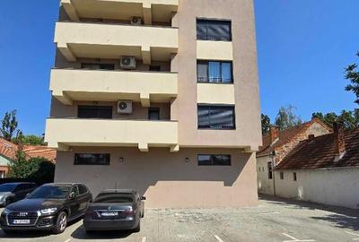 Apartament 2 camere de inchiriat, str. Parcul Petofi - 18