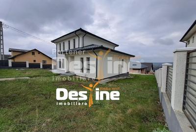 Casă individuală cu 4 camere cu Canalizare în Ciurbești - 2