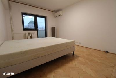 Apartament cu 3 camere decomandat, mobilat în Văcăresti - 12