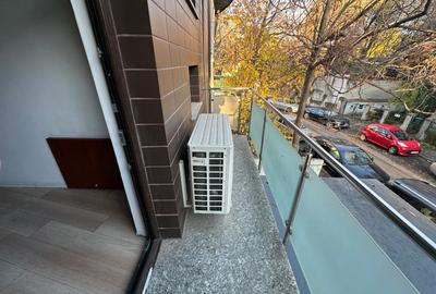 Va propunem spre vanzare o cladire de birouri situata in zona Cotroceni - 13