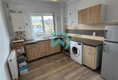 Apartament cu 2 camere decomandat în Tractorul - 2