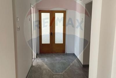 Apartament cu 2 camere decomandat în Calea Victoriei - 11