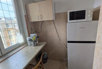 Piata Romana . Proprietar, vand apartament 2 camere, semidecomanda - 1