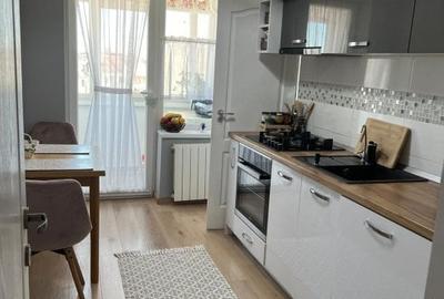 Apartament cu 3 camere decomandat în Ultracentral