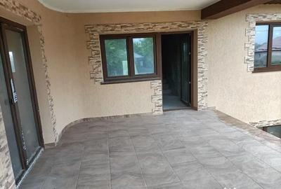 Casă cu 5 camere cu Teren 700 Mp în Unirea - 11