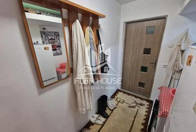 Vand 2 camere zona Govandari Micro 1 - 4