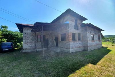 Casă cu 4 camere în Boțârcani - 1