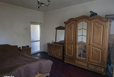 Casă cu 5 camere cu Teren 238 Mp în Traian - 7