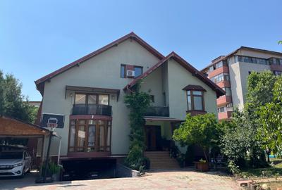 Vila individuala / 10 camere + / Valea Oltului / 620mp utili / 2190mp curte