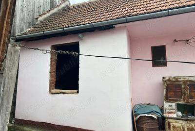 Casă cu 4 camere în Central - 1