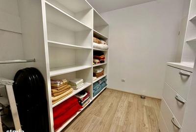 Apartament cu 3 camere decomandat în Tractorul - 9