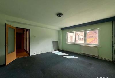 Apartament cu 3 camere decomandat în Central - 8