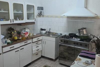 Apartament cu 4 camere decomandat în Central - 9
