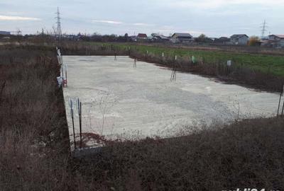 Casă cu Teren 5000 Mp în Central - 5